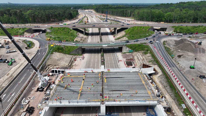 Work underway on the M25/A3 Junction 10 improvement project, including the UK’s first heathland green bridge - Credit National Highways
